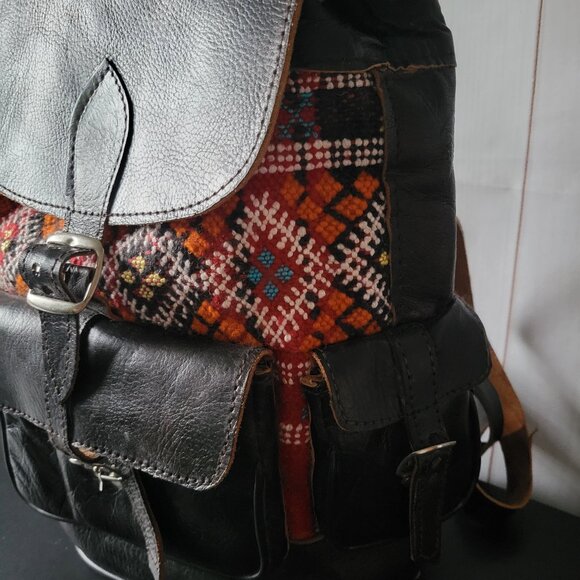 Vintage 70’s Hand Made Leather Backpack. Excellent Condition. Large. - Picture 3 of 9